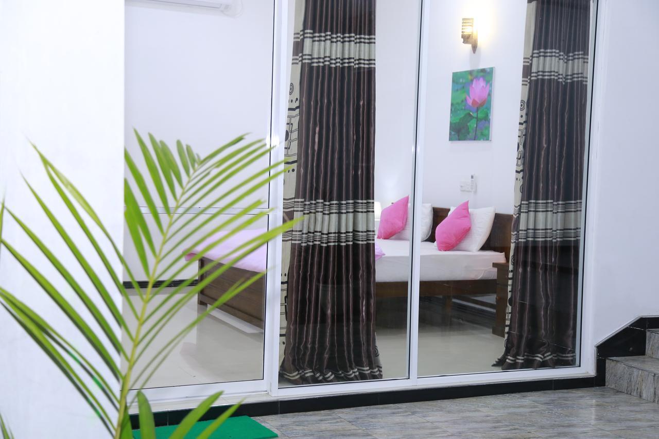 Lotus Dreams Guesthouse Weligama Dış mekan fotoğraf