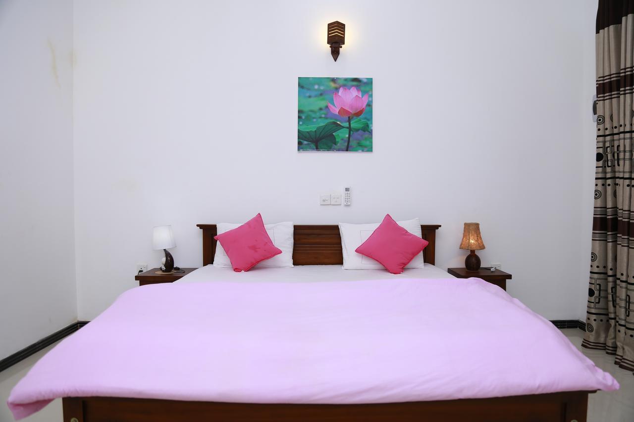 Lotus Dreams Guesthouse Weligama Dış mekan fotoğraf