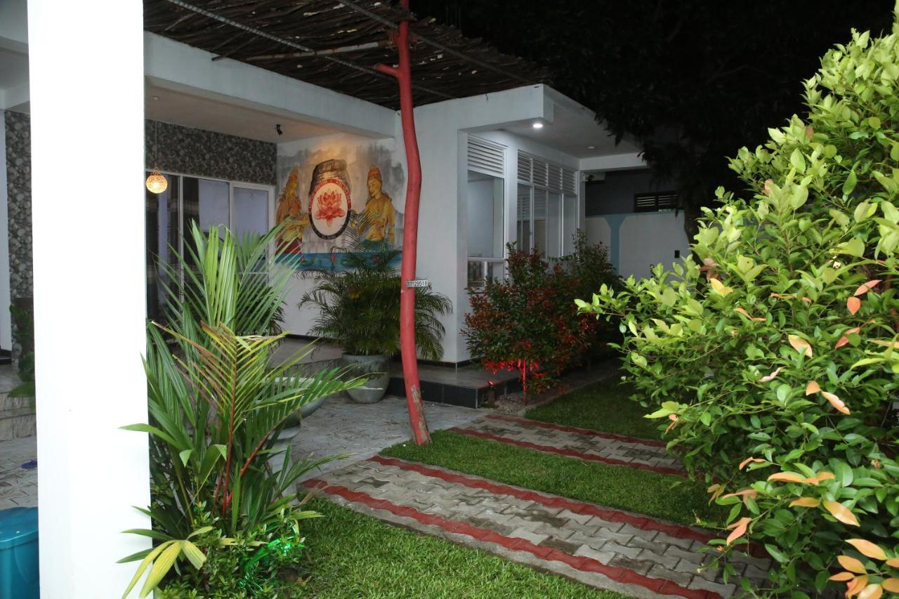 Lotus Dreams Guesthouse Weligama Dış mekan fotoğraf